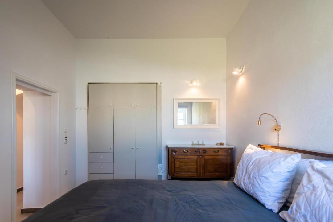 Photo of Bedroom in Adamas