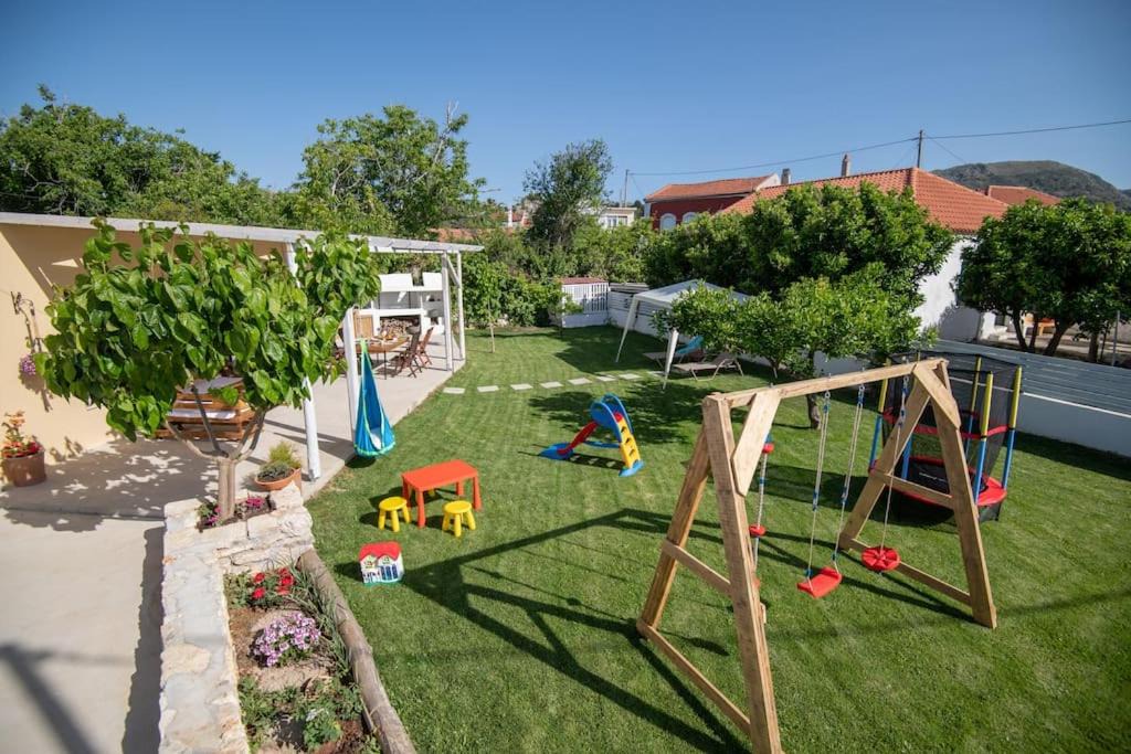 Photo of Patio Balcony in Roustika