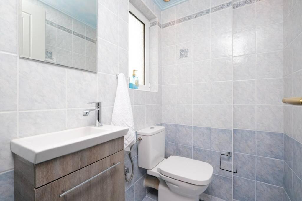 Photo of Bathroom in Marathon