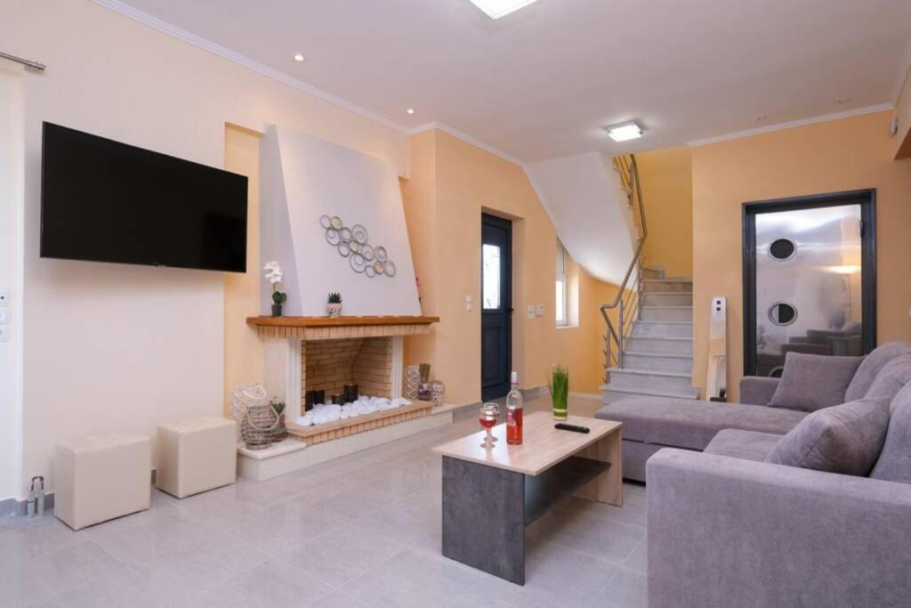Photo of Livingroom in Marathon