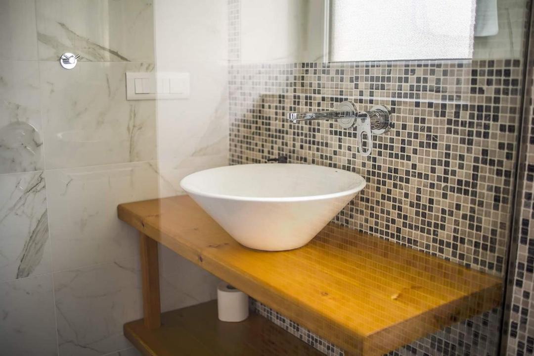 Photo of Bathroom in Diasella
