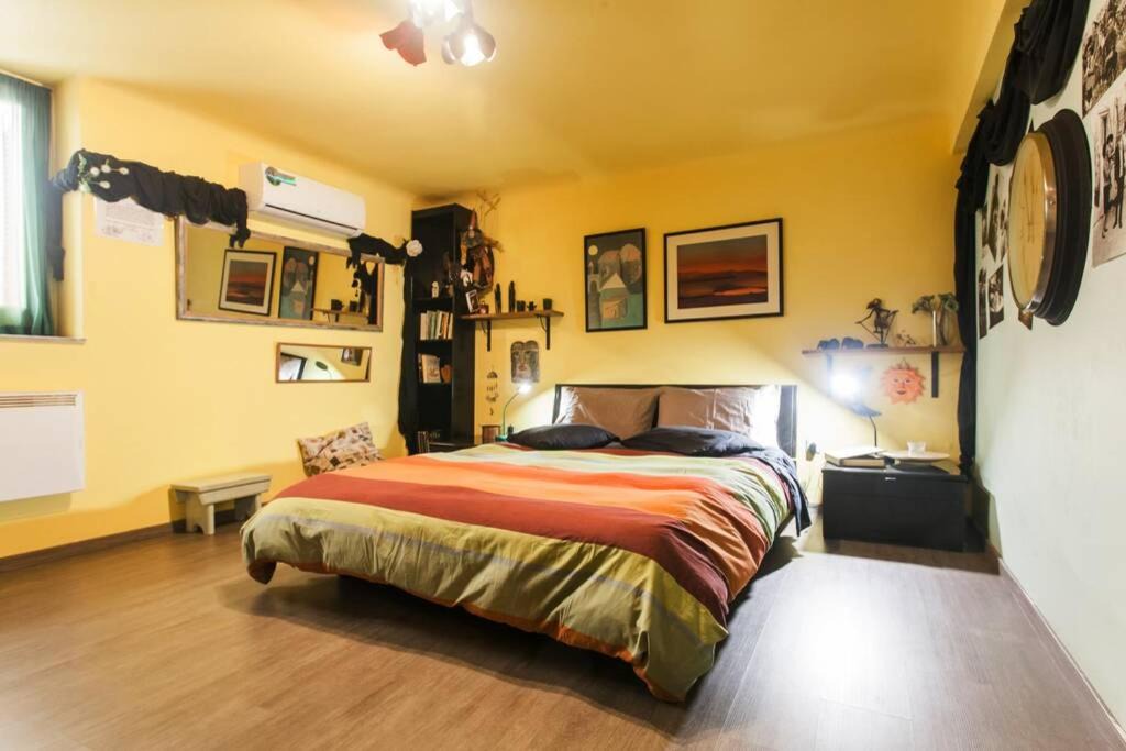Photo of Bedroom in Exarhia