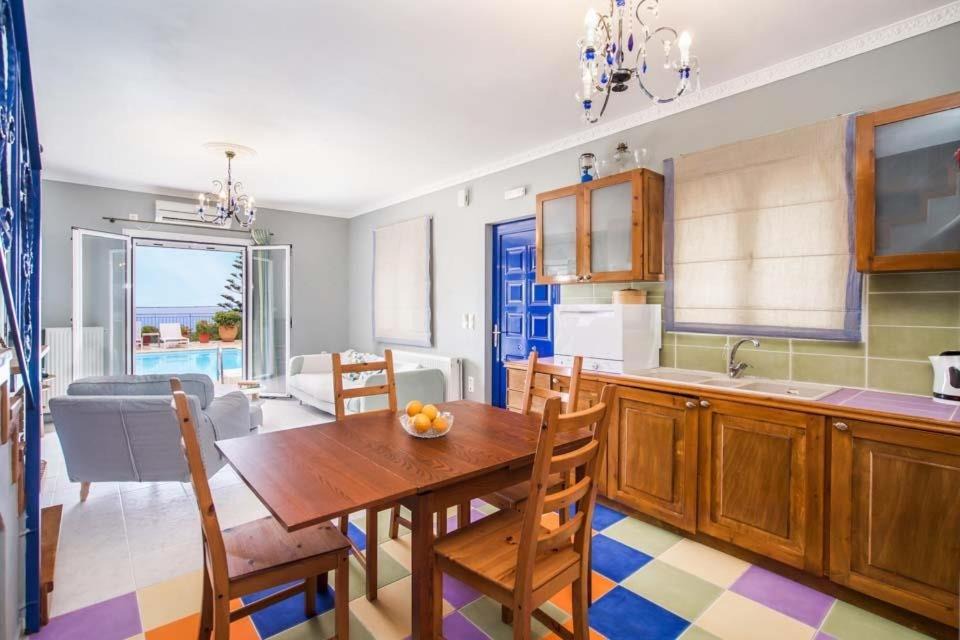 Photo of Livingroom in Antipata