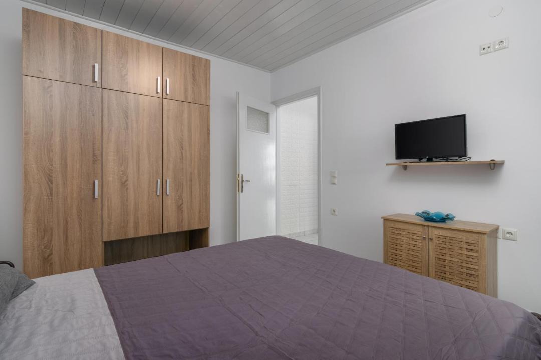 Photo of Bedroom in Adamas