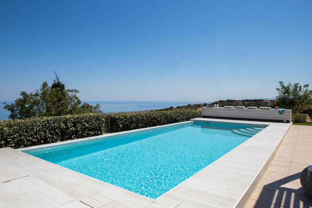 Photo of Outdoor in Roussospiti