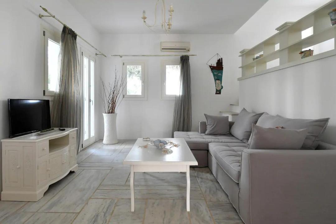 Photo of Livingroom in Ampelas