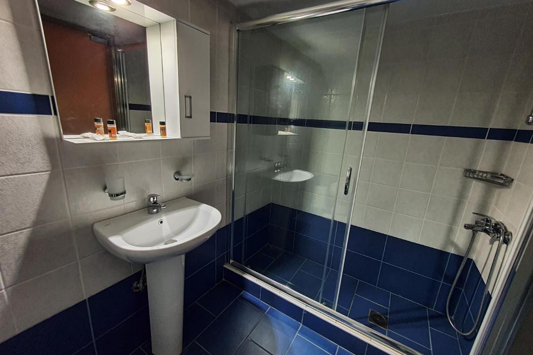 Photo of Bathroom in Lefktro