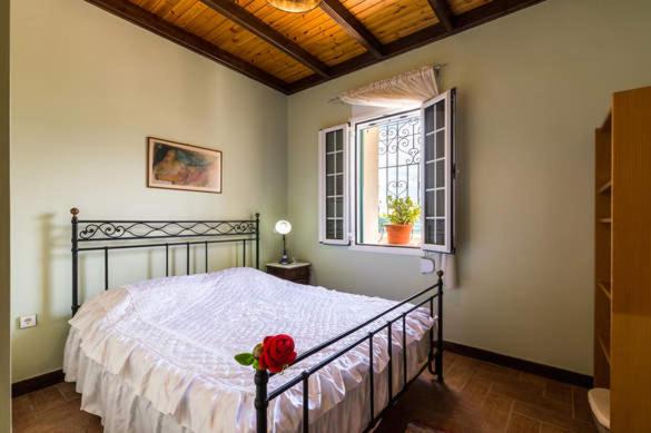 Photo of Bedroom in Almiros Beach