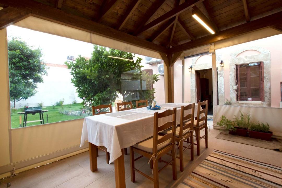 Photo of Patio Balcony in Krouson