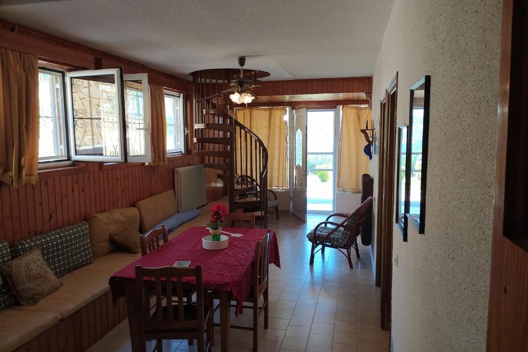Photo of Livingroom in Theologos