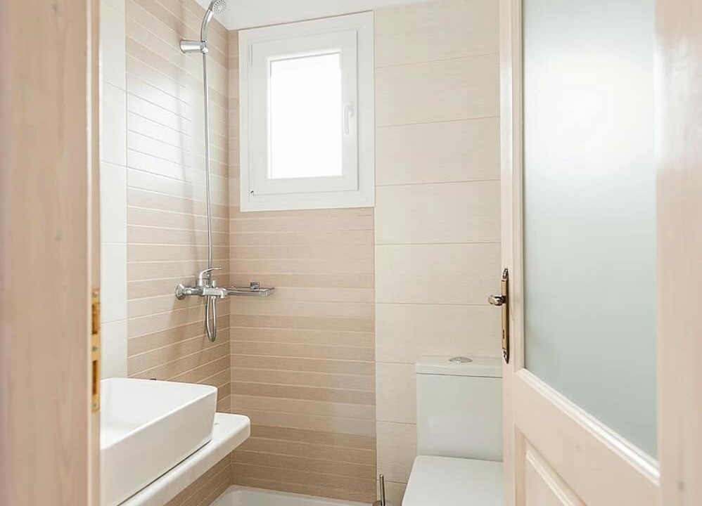 Photo of Bathroom in Ornos