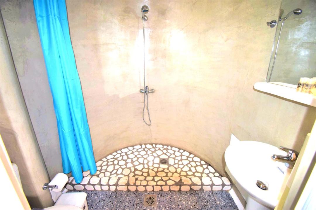 Photo of Bathroom in Glastros