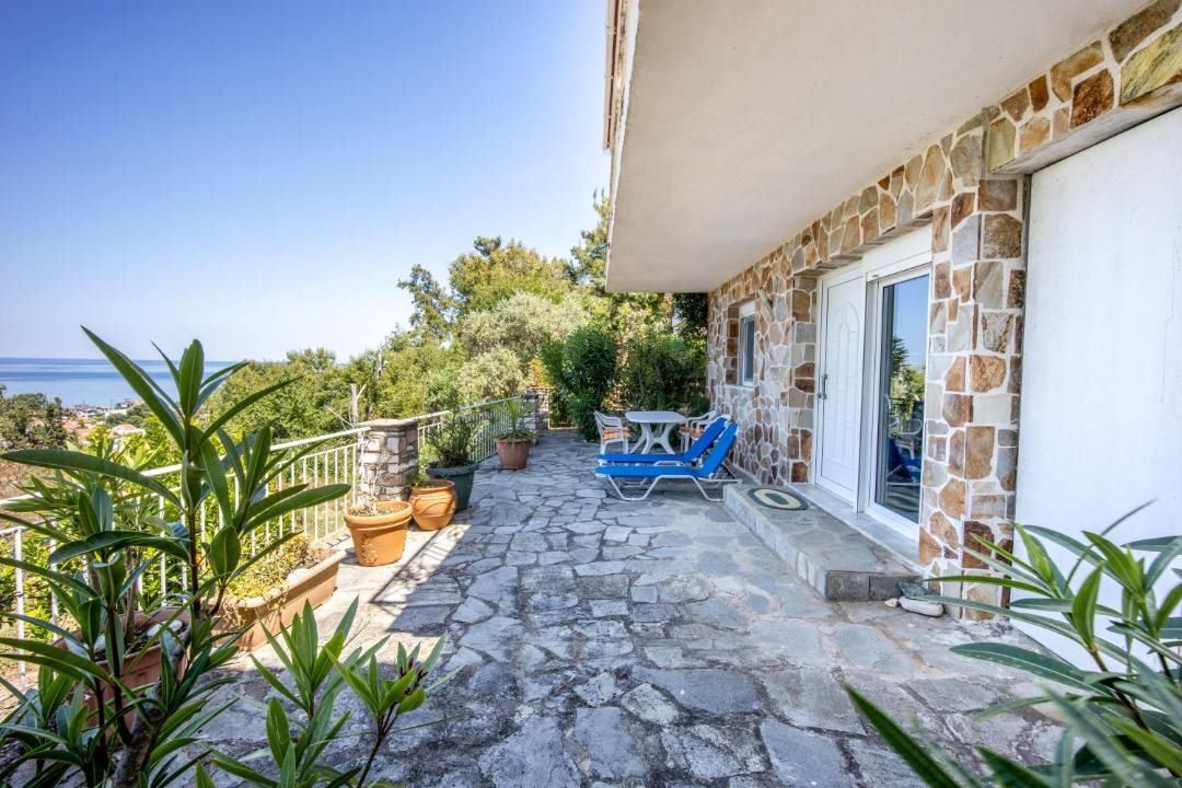 Photo of Patio Balcony in Skala Potamias