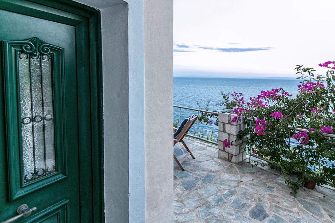 Photo of Patio Balcony in Livadi