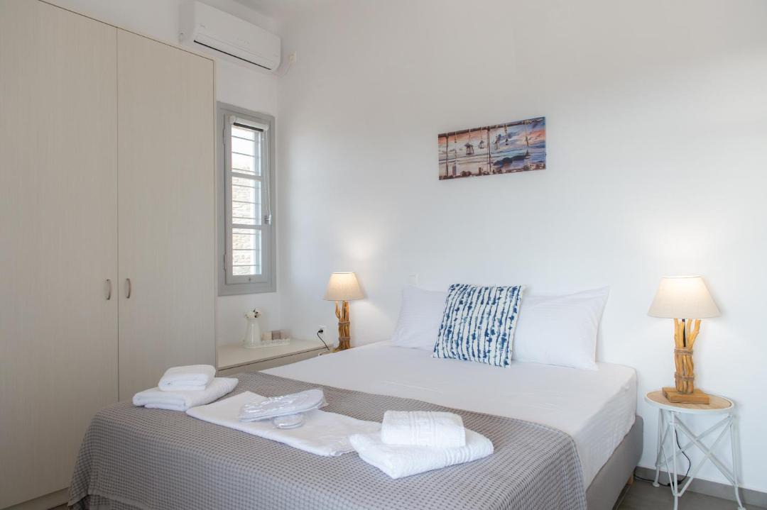 Photo of Bedroom in Platis Gialos