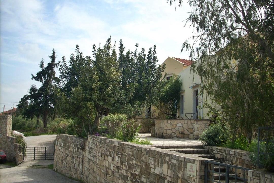 Photo of Others in Douliana