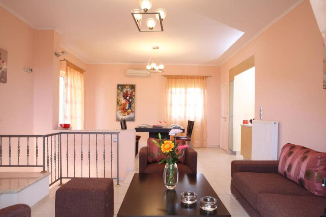 Photo of Livingroom in Evgiros