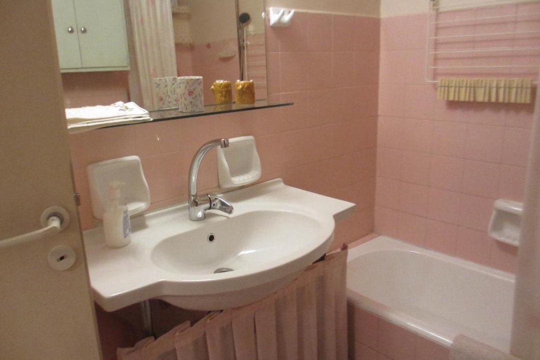 Photo of Bathroom in Ilisia