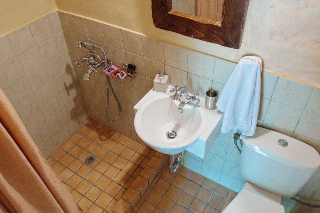 Photo of Bathroom in Samonas