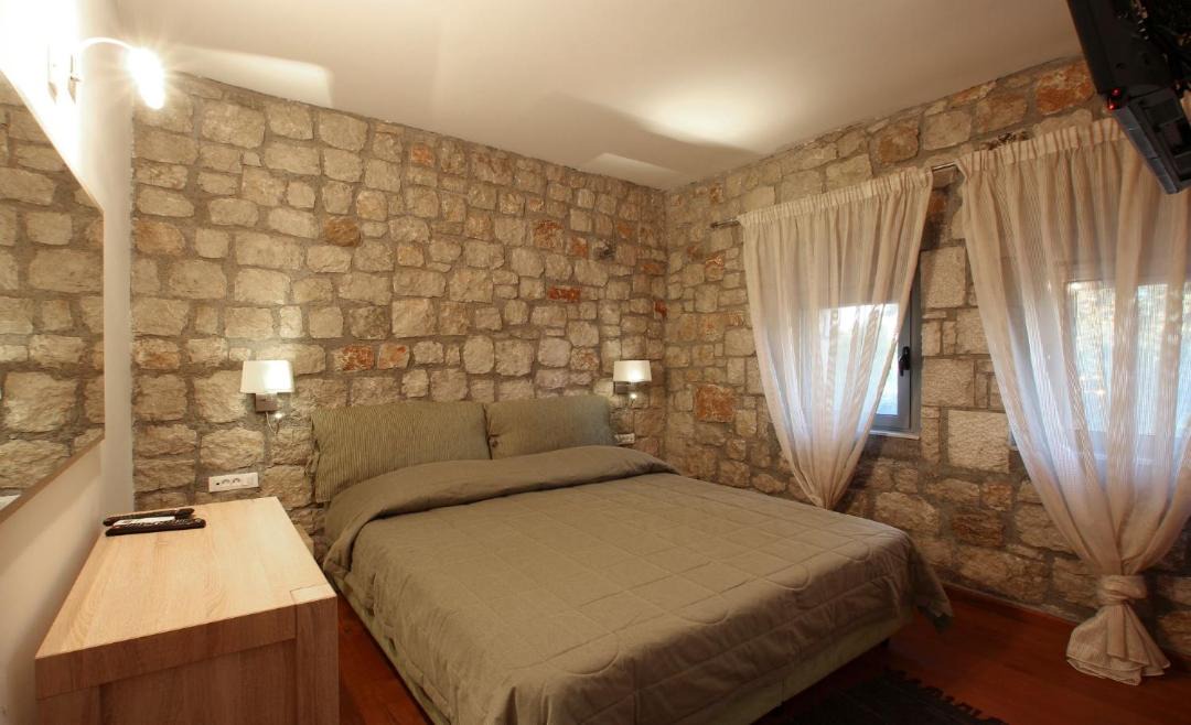 Photo of Others in Pefkos