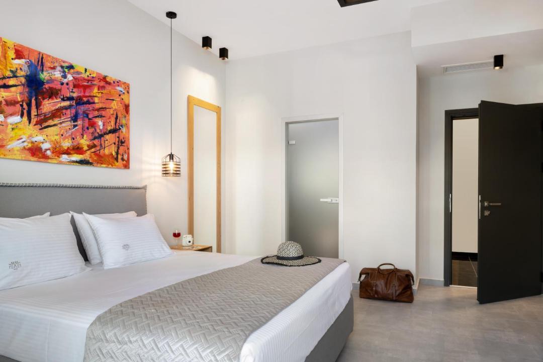 Photo of Bedroom in Polichrono