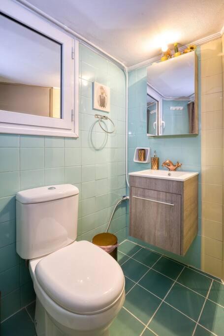 Photo of Bathroom in Ampelokipoi