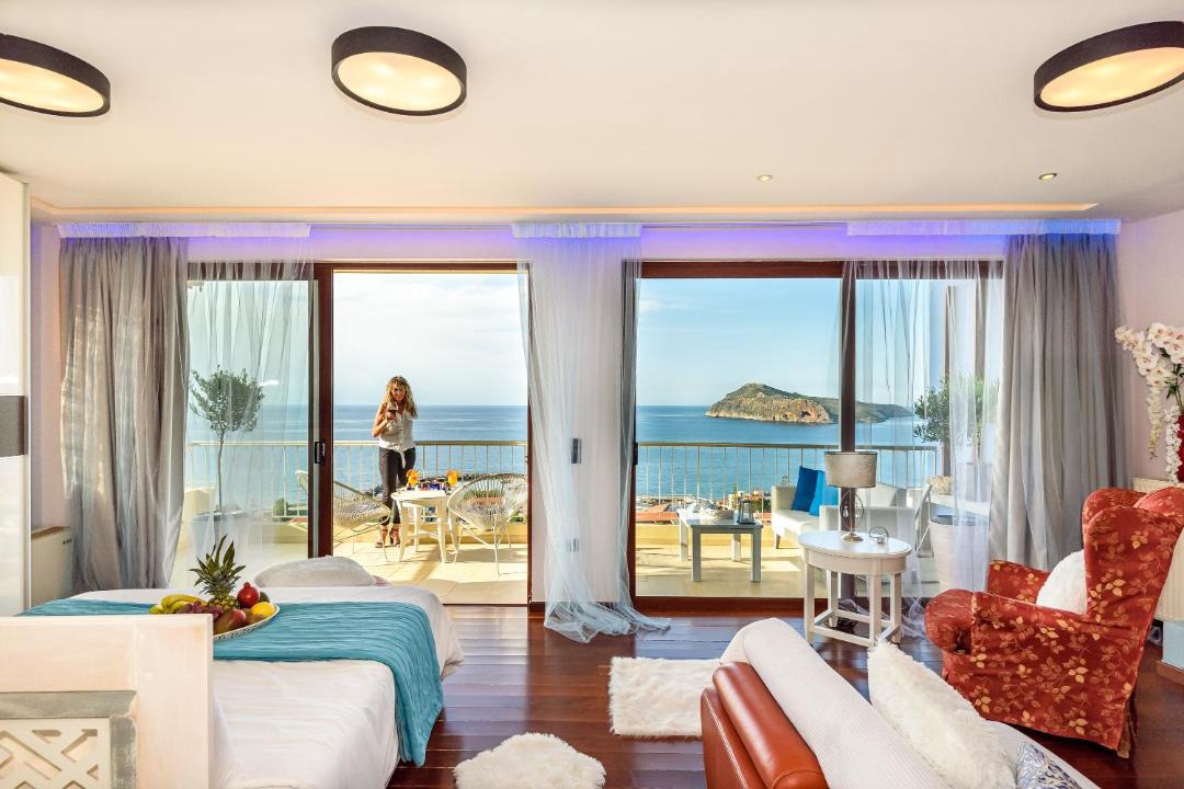 Photo of Livingroom in Platanias Town