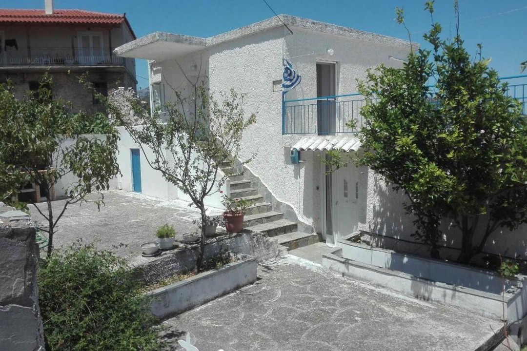 Photo of Buildings in Kremastos