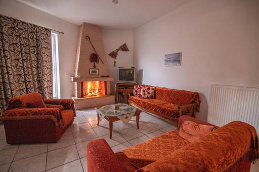 Photo of Livingroom in Dhrepanon