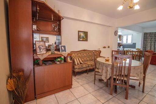 Photo of Livingroom in Dhrepanon