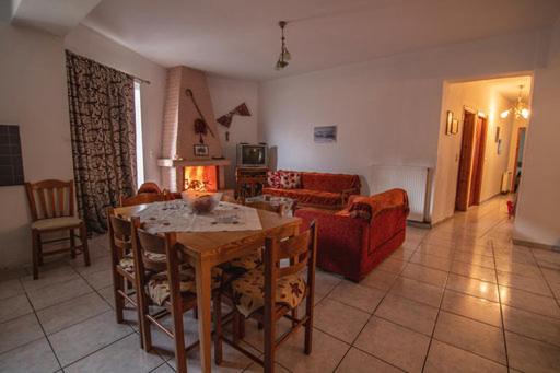Photo of Livingroom in Dhrepanon