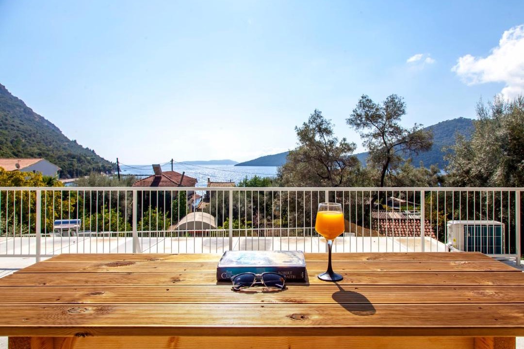 Photo of Patio Balcony in Mikros Gialos