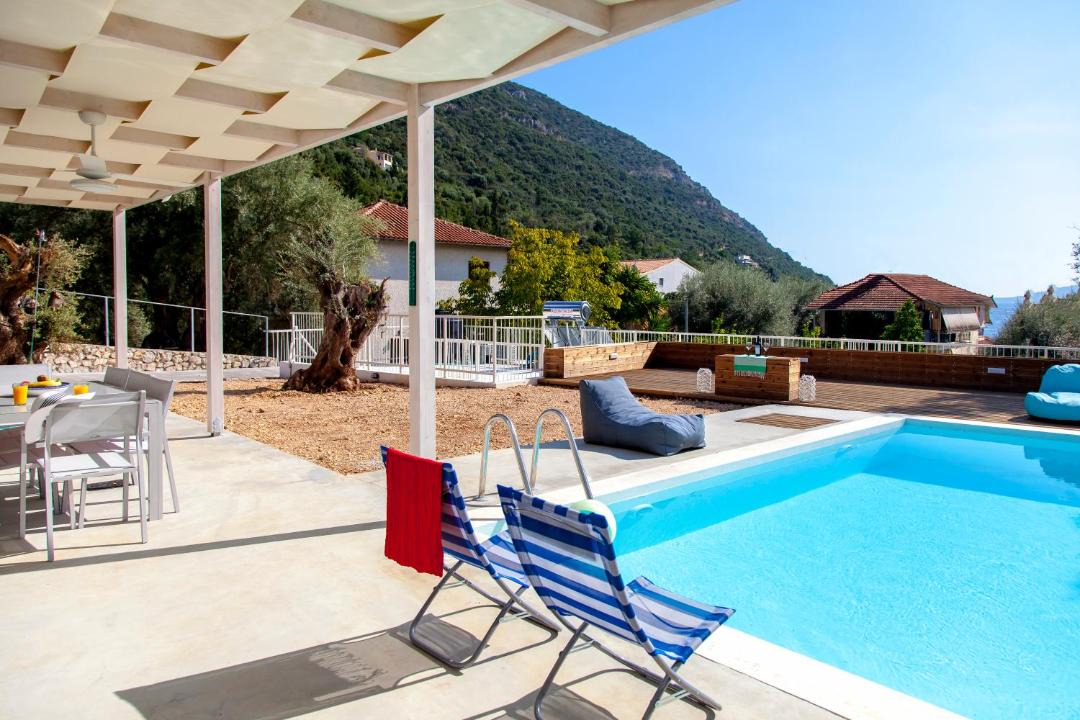 Photo of Others in Mikros Gialos
