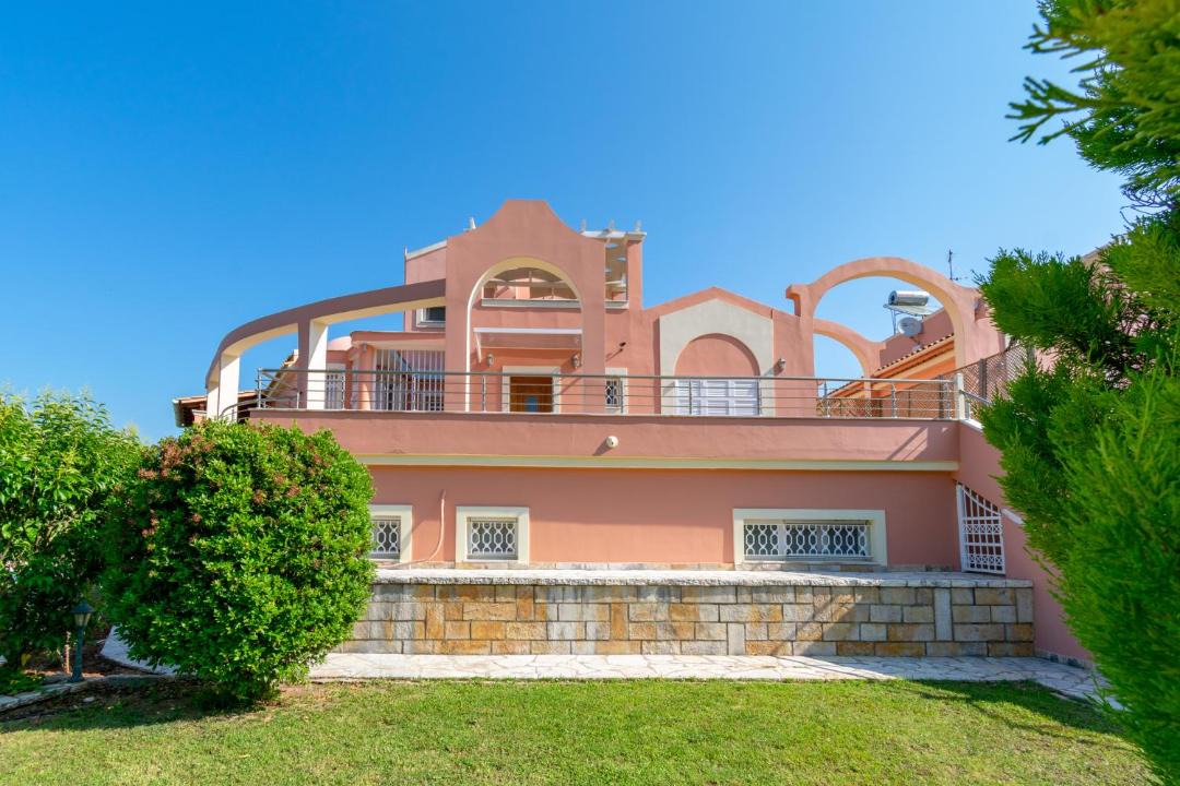 Photo of Buildings in Dassia