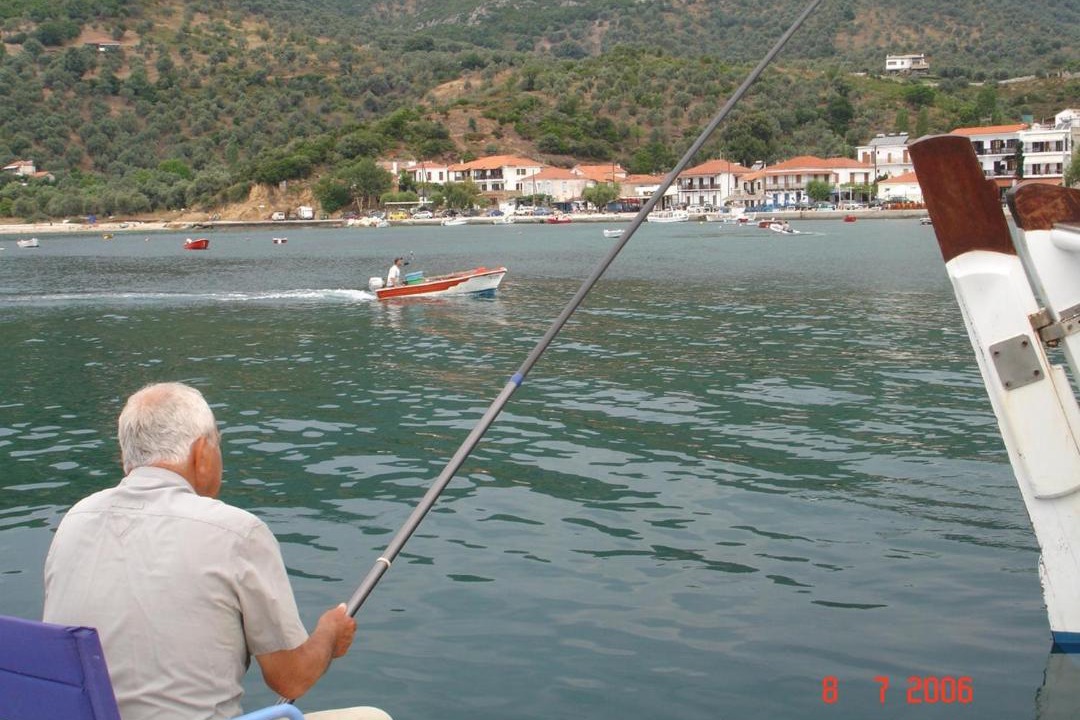 Photo of Human In Picture in Platania