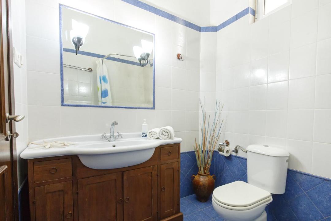 Photo of Bathroom in Kymi-Aliveri