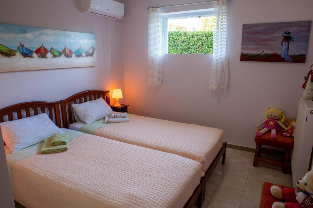 Photo of Bedroom in Lefkakia