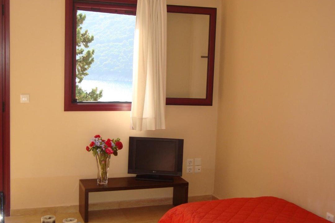 Photo of Others in Mikros Gialos