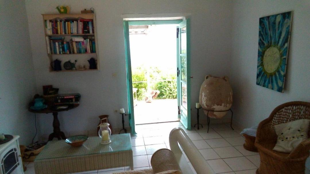 Photo of Livingroom in Korithi