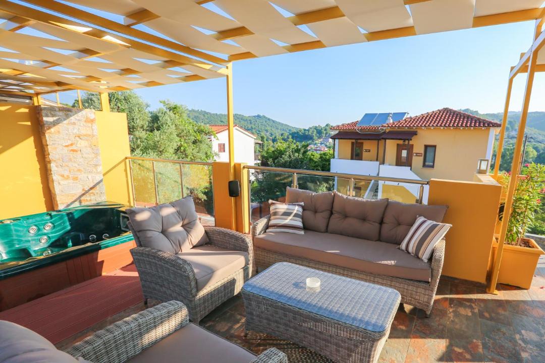 Photo of Patio Balcony in Troulos