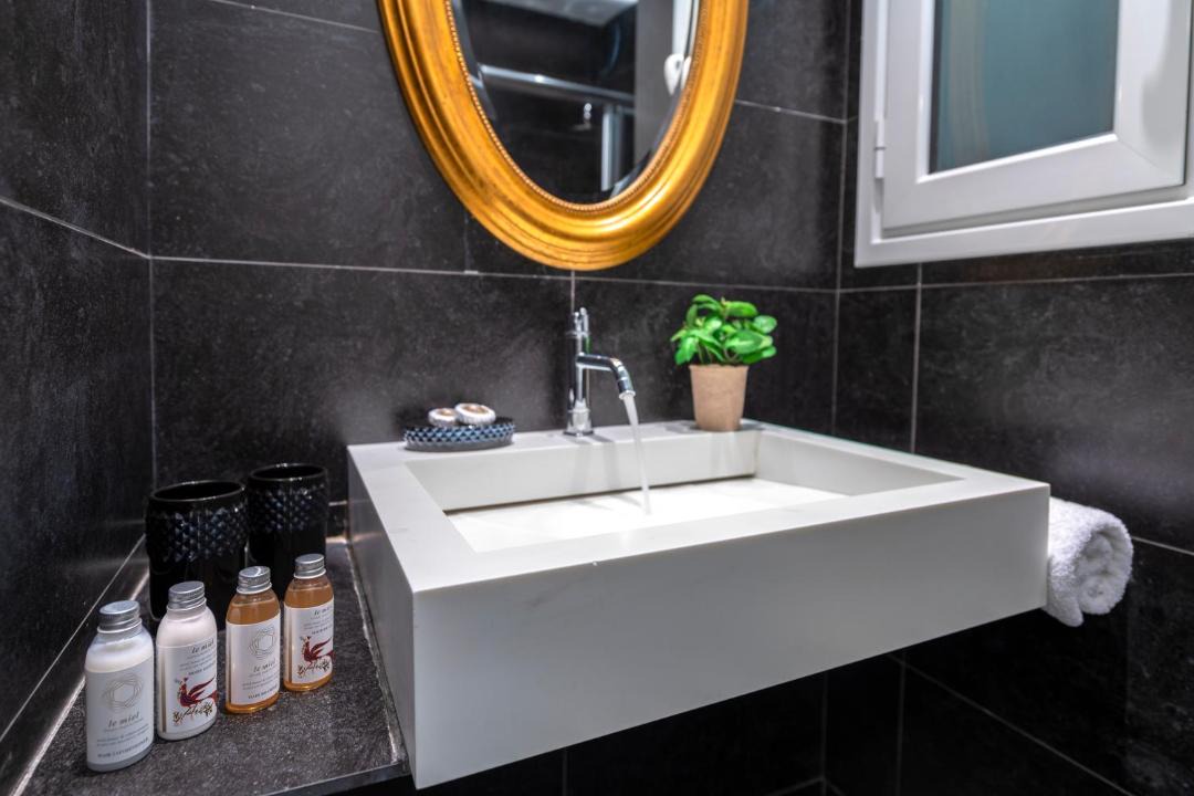 Photo of Bathroom in Neapoli