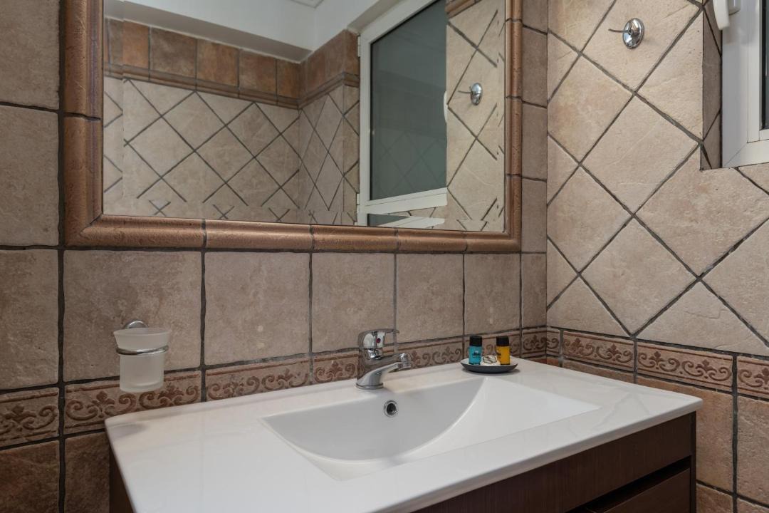 Photo of Bathroom in Neapoli