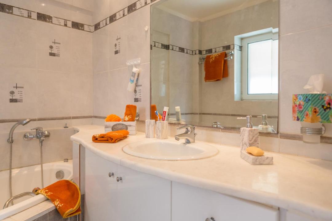 Photo of Bathroom in Marathon