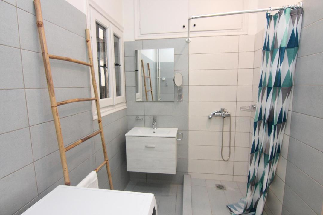 Photo of Bathroom in Omonia
