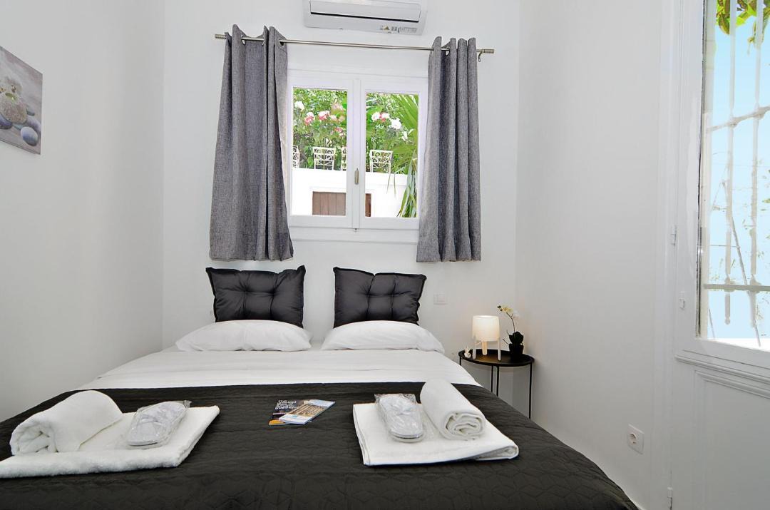 Photo of Bedroom in Ampelokipoi