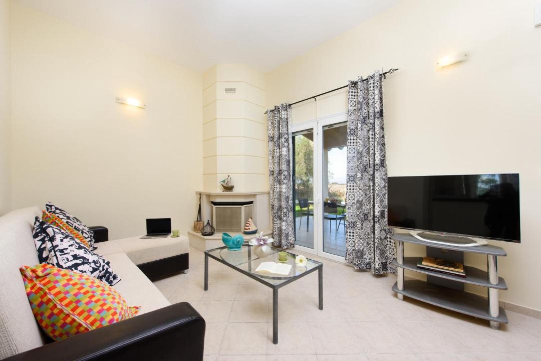 Photo of Livingroom in Molos