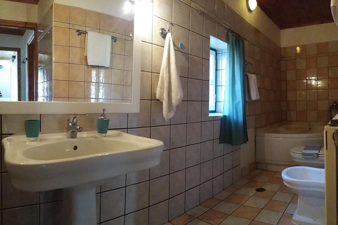 Photo of Bathroom in Papigo