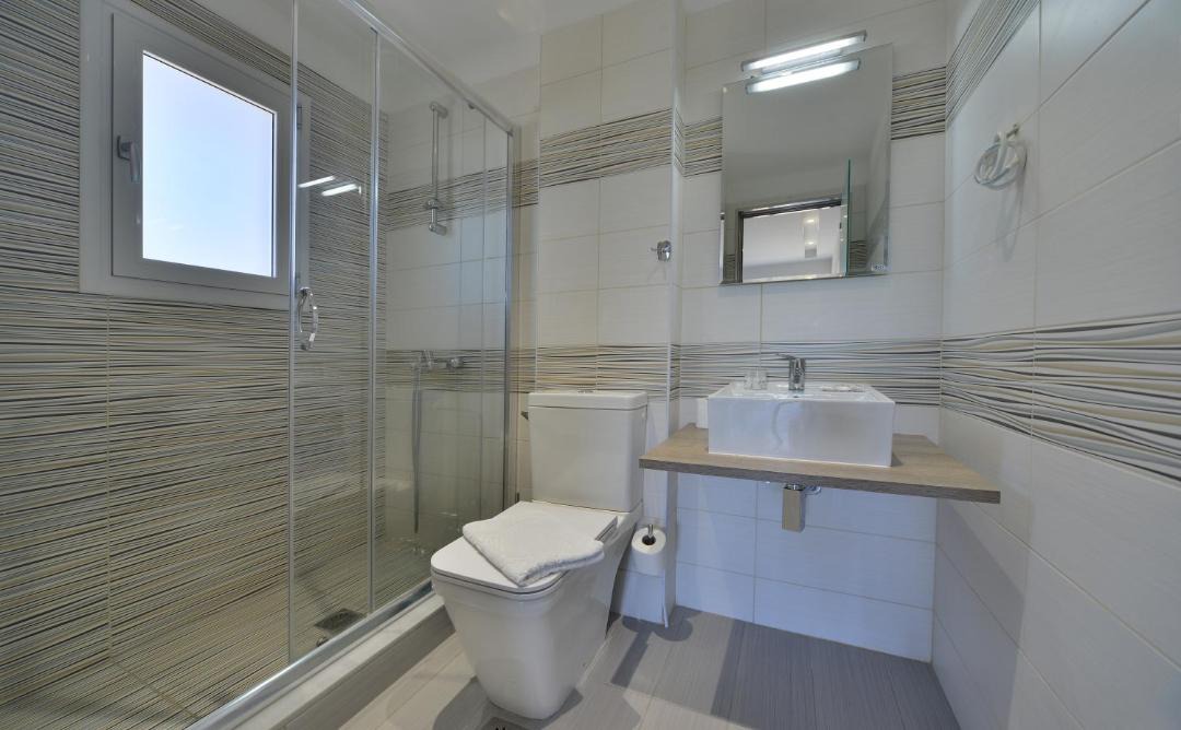 Photo of Bathroom in Loutra Oraias Elenis