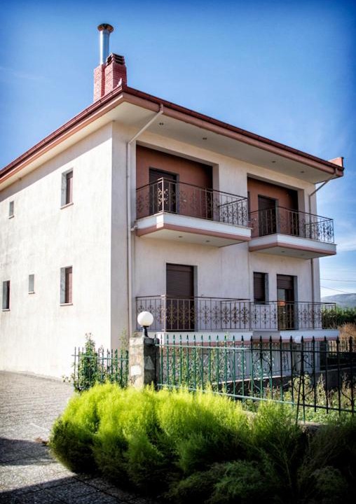 Photo of Buildings in Arnissa