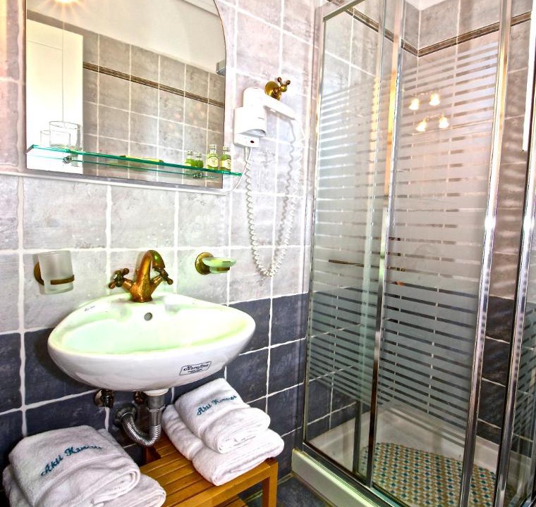 Photo of Bathroom in Karvelas